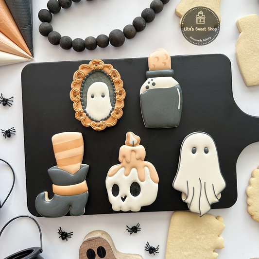 10/25/25 1:00 pm Haunted Hallows Decorating Class